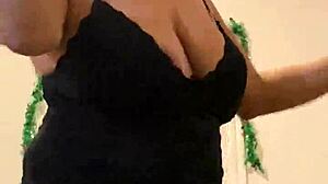 Dominican Anna Maria mixes sultry mature and tight shorts