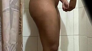Perfect body: 18-year-old Colombian teacher Karelys shows her ass