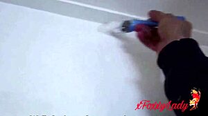 Housewife has sex with the painter in the bathroom