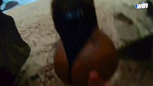 Public beach encounter turns into steamy blowjob session